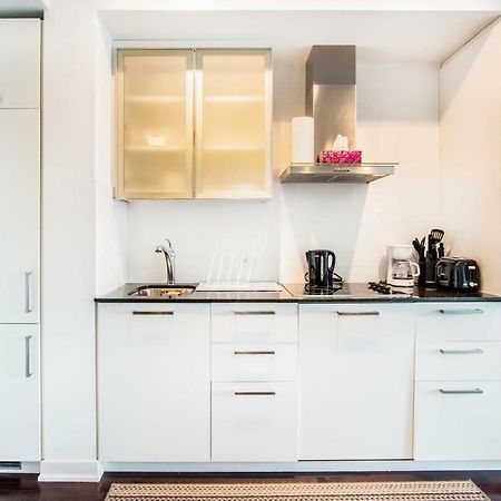 Micasa Suites - Modern Executive Condo Toronto Bagian luar foto