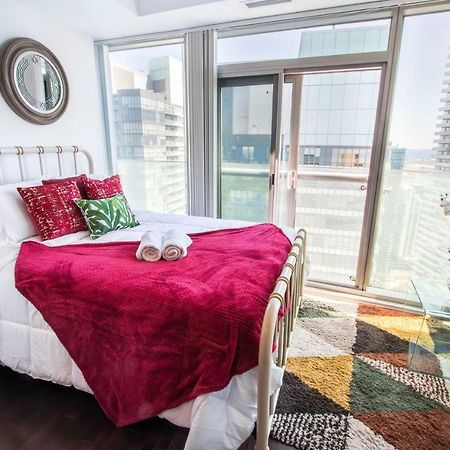 Micasa Suites - Modern Executive Condo Toronto Bagian luar foto