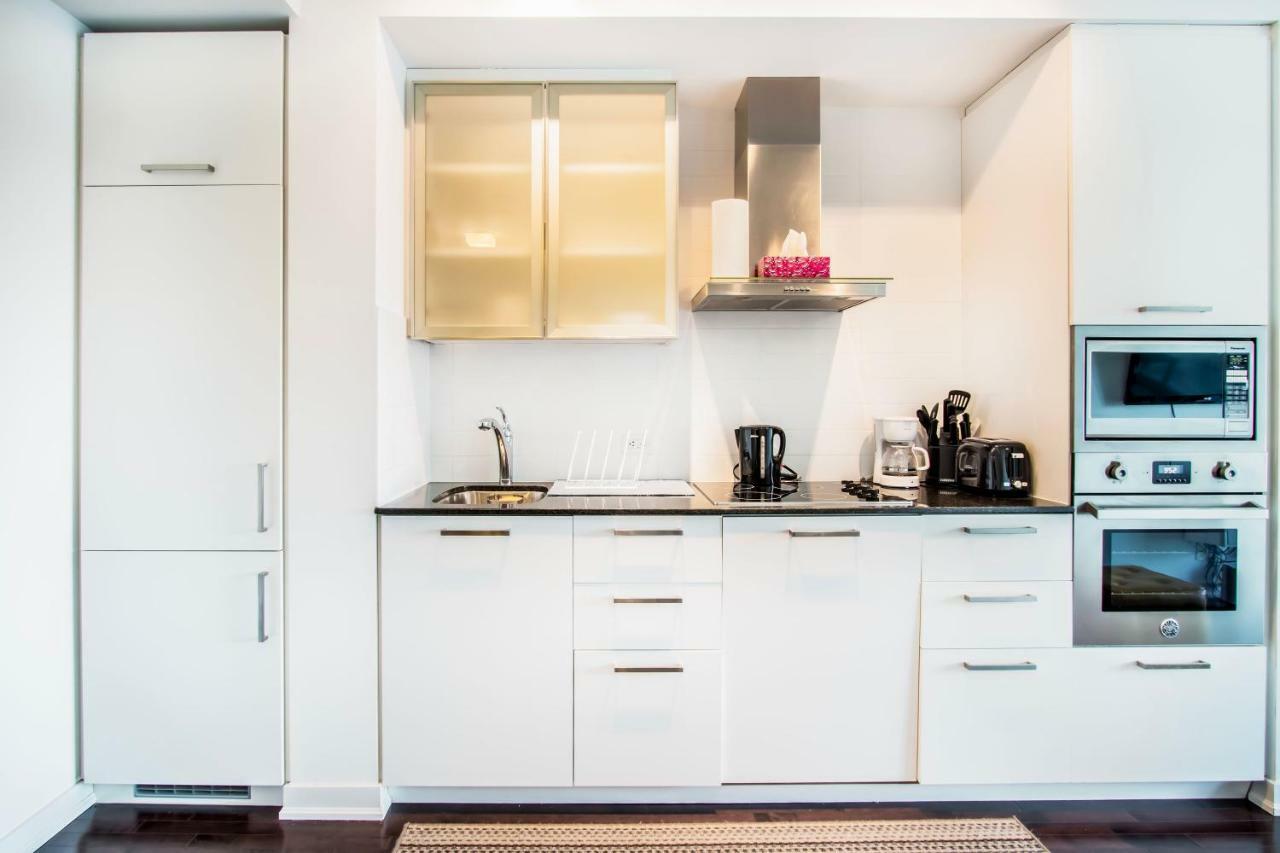 Micasa Suites - Modern Executive Condo Toronto Bagian luar foto