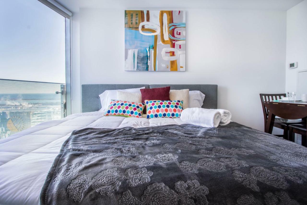 Micasa Suites - Modern Executive Condo Toronto Bagian luar foto