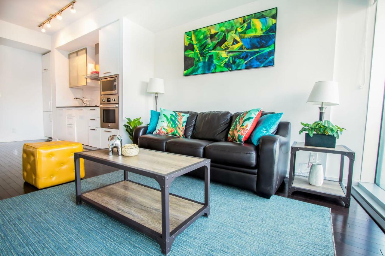 Micasa Suites - Modern Executive Condo Toronto Bagian luar foto