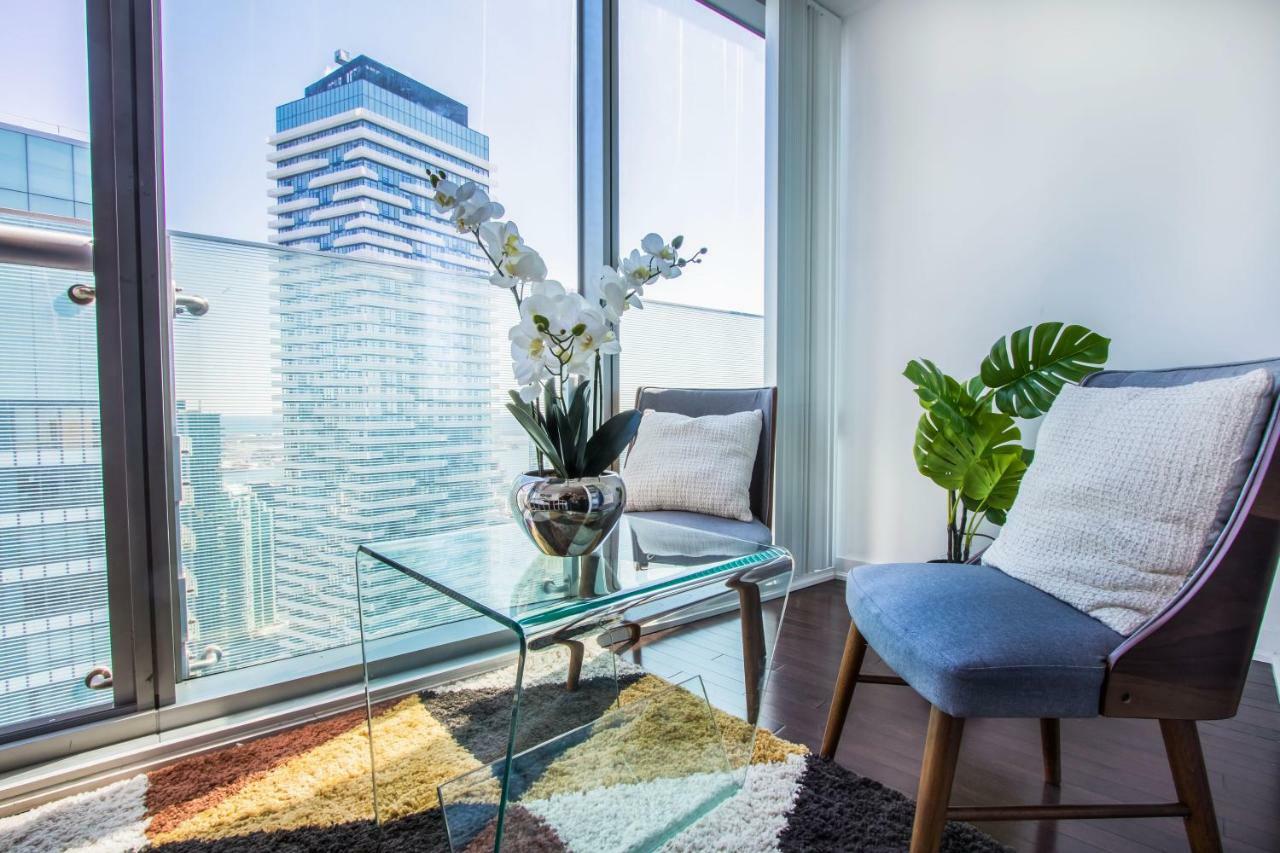 Micasa Suites - Modern Executive Condo Toronto Bagian luar foto