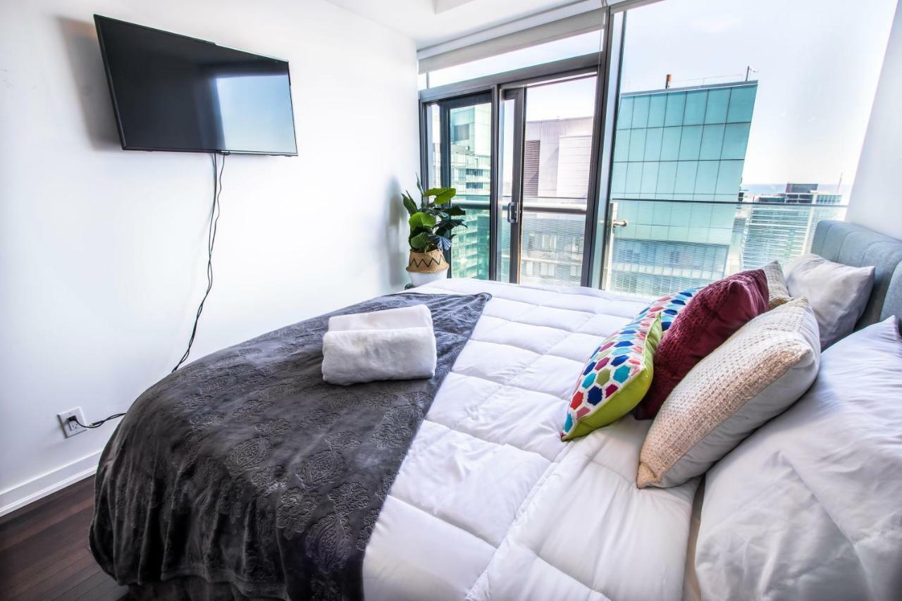 Micasa Suites - Modern Executive Condo Toronto Bagian luar foto